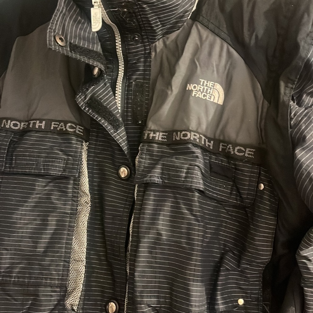 Women’s north face jacket size Medium - Picture 2 of 4